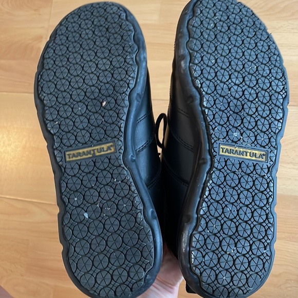 Tarantula/Dakota work shoes - Picture 3 of 5